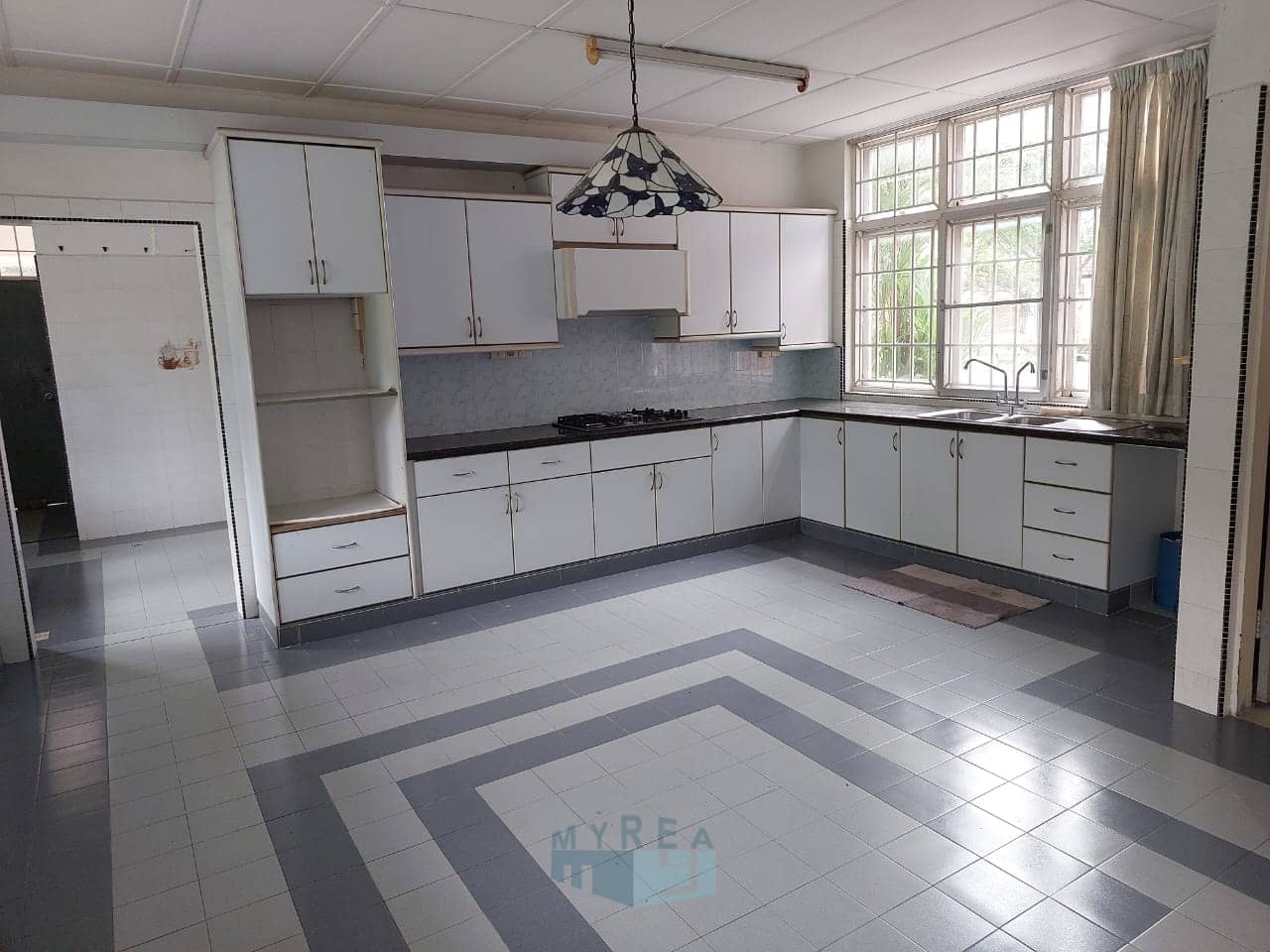 BUKIT TIRAM BUNGALOW FOR SALE