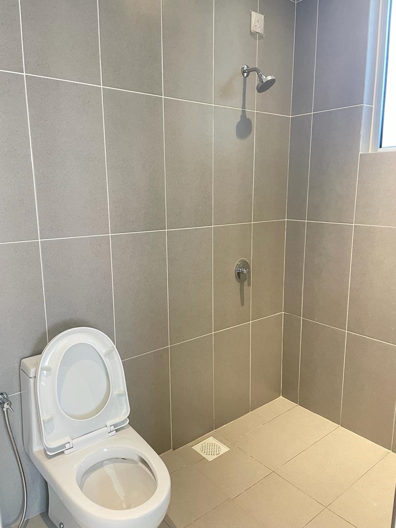 Hotel / Commercial Building for Sale