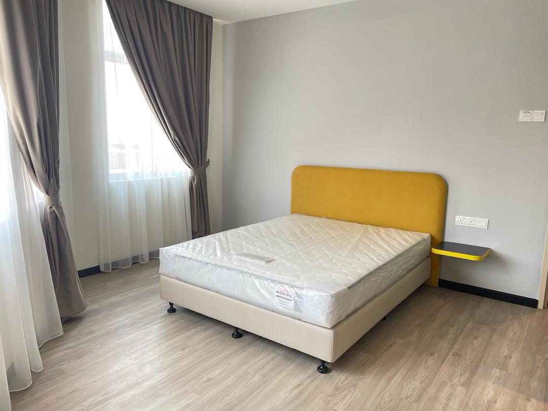 Hotel / Commercial Building for Sale