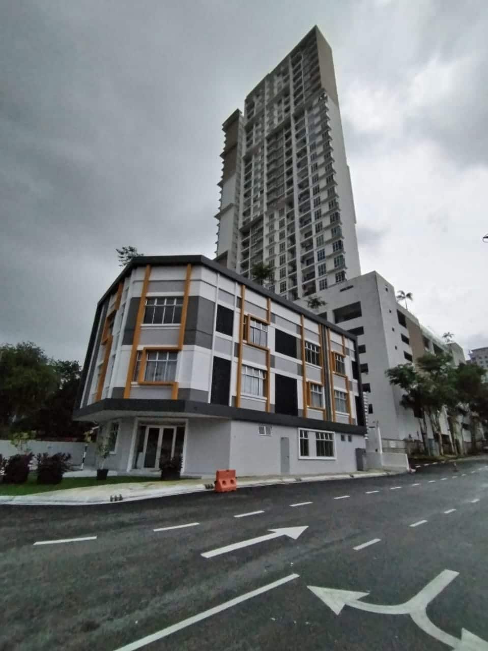 Hotel / Commercial Building for Sale