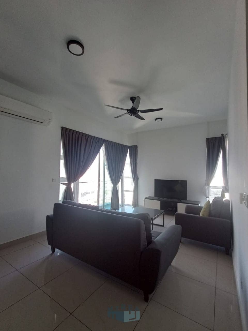 Pinnacle Tower Service Apartment