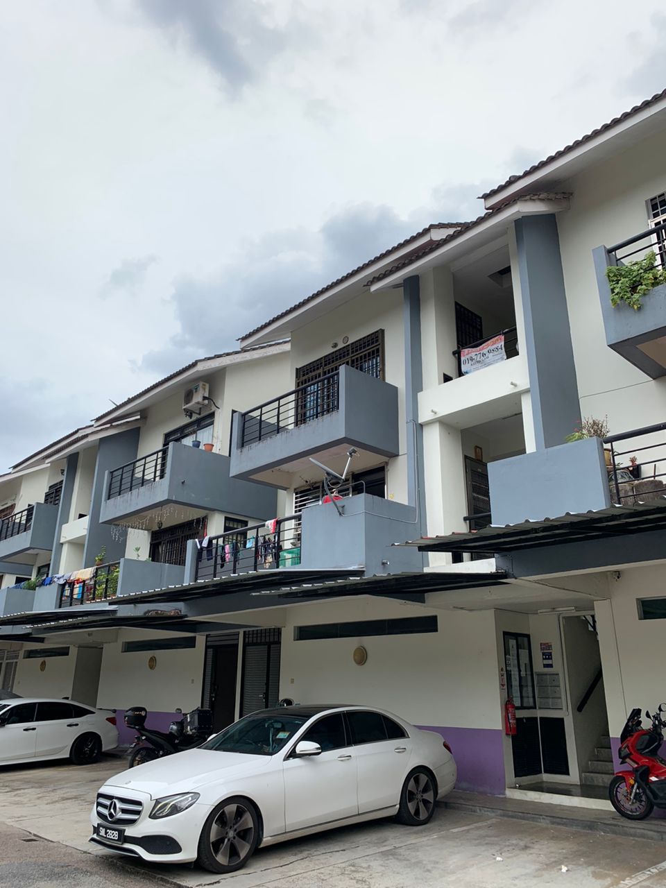 Taman D'Utama Town House